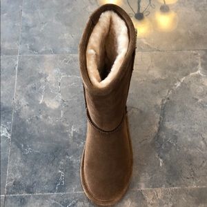 Children’s Size 13 bear paw boots